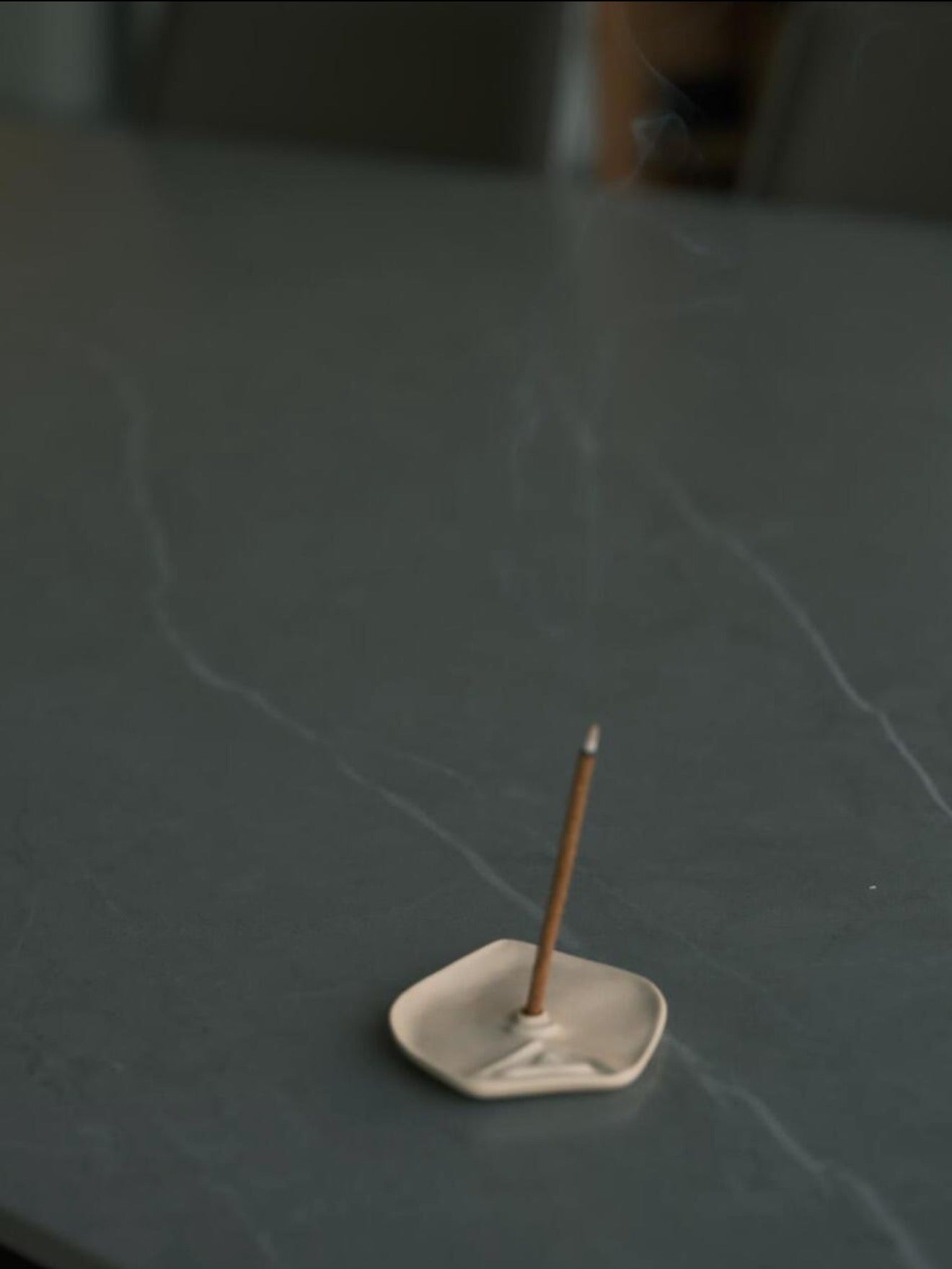 SAVVYS Handcrafted Ceramic Incense Holder – Modern Minimalist Design(Incense Sticks Not Included)