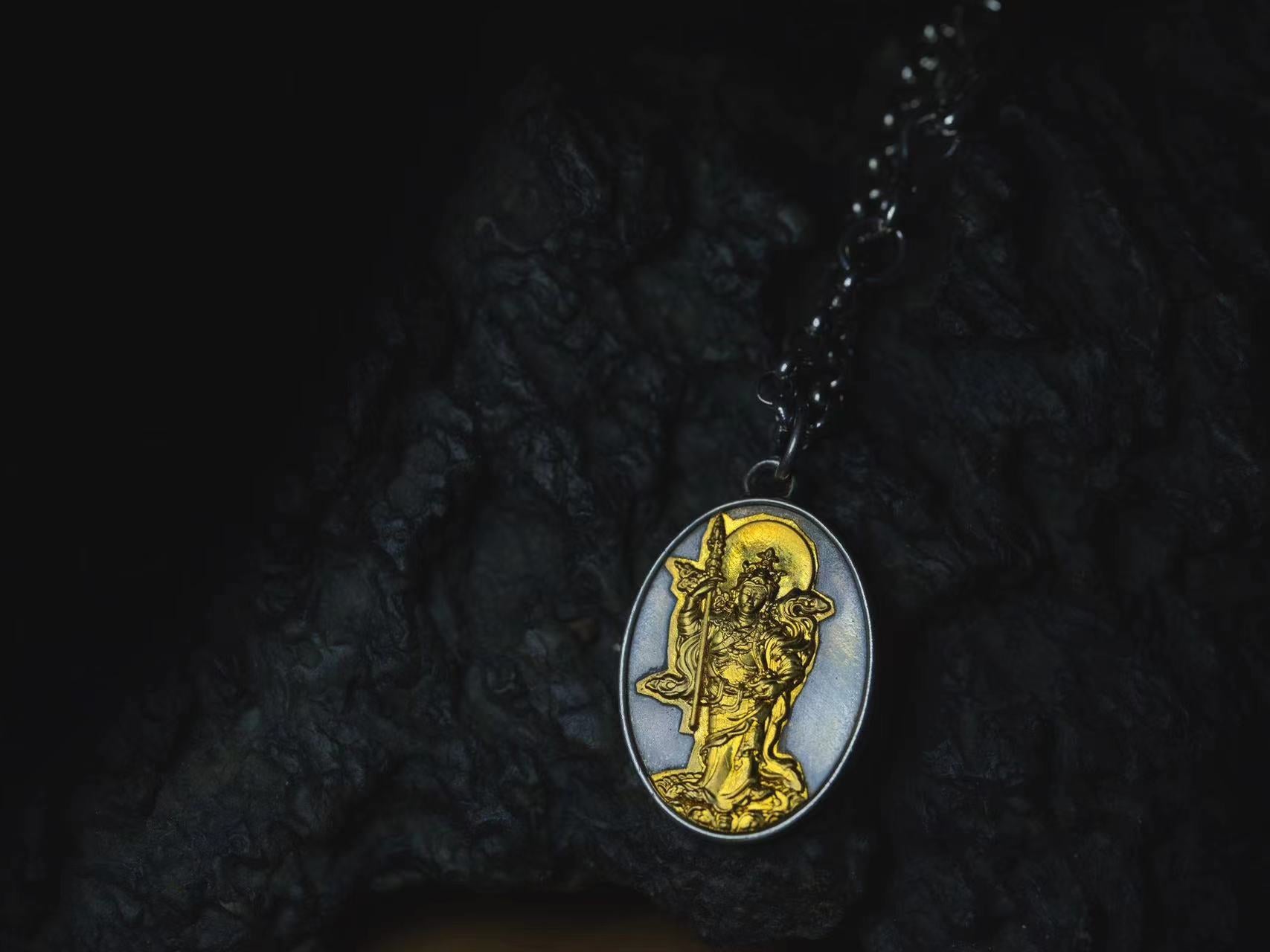 Guru Rinpoche Sliver/Gold Necklace